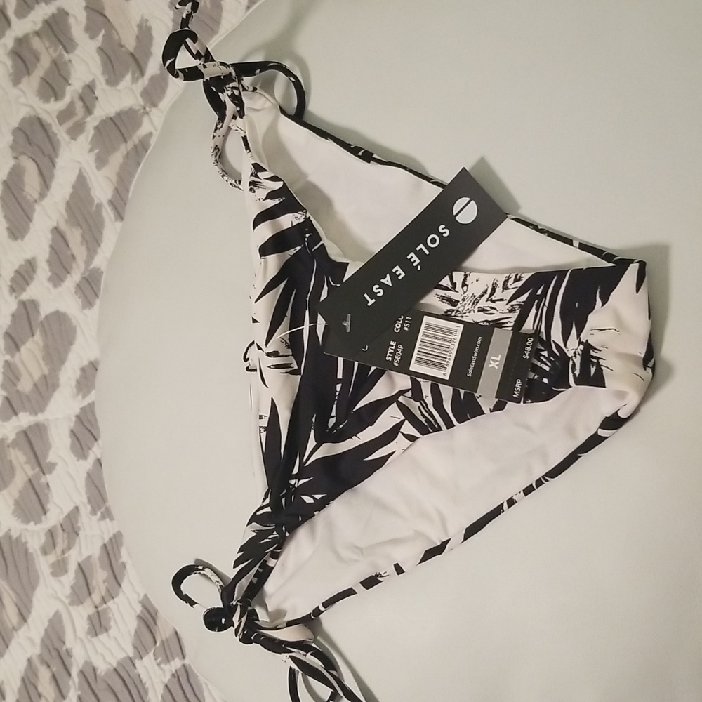 SOLE' EAST Swim Wear; Black & White Palm Leaves String Bikini Bottom; XL; NWT